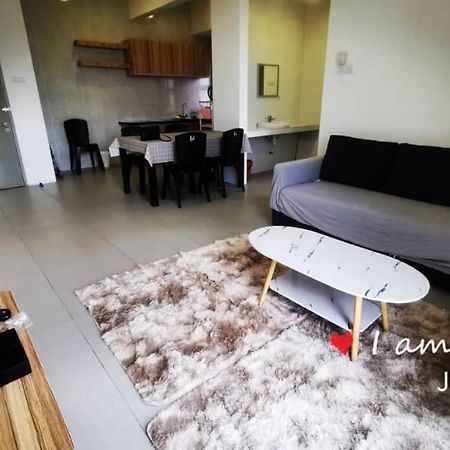 Studio Apartment Pasar Malam J.Louvre 타나라타 외부 사진
